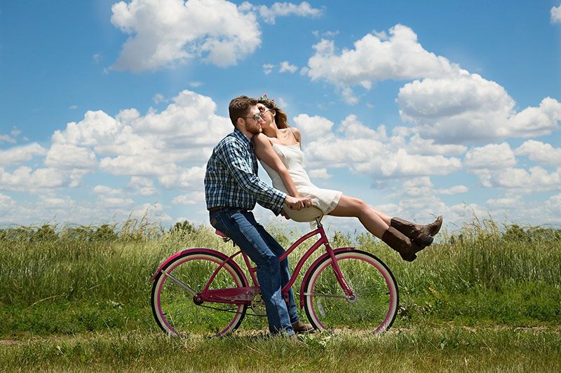 Paar auf Fahrrad - Vasektomie